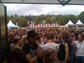 Watch the Titles at Lowlands